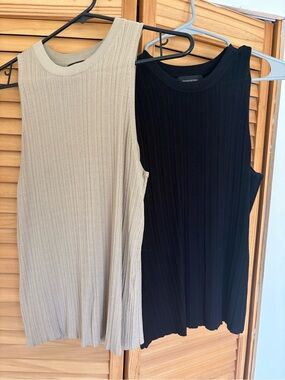 Bundle of 2 Banana Republic Ribbed Sleeveless Tank Tops - Black & Beige